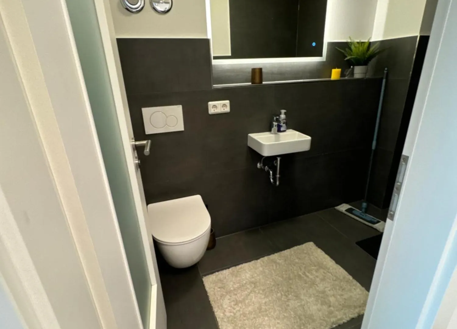 Moderne Ferienwohnung Mit Terrasse Wurzburg Apartment